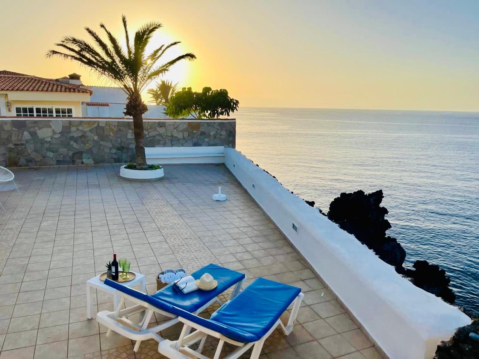Beachfront Villa And Pool Puerto de Santiago  Esterno foto